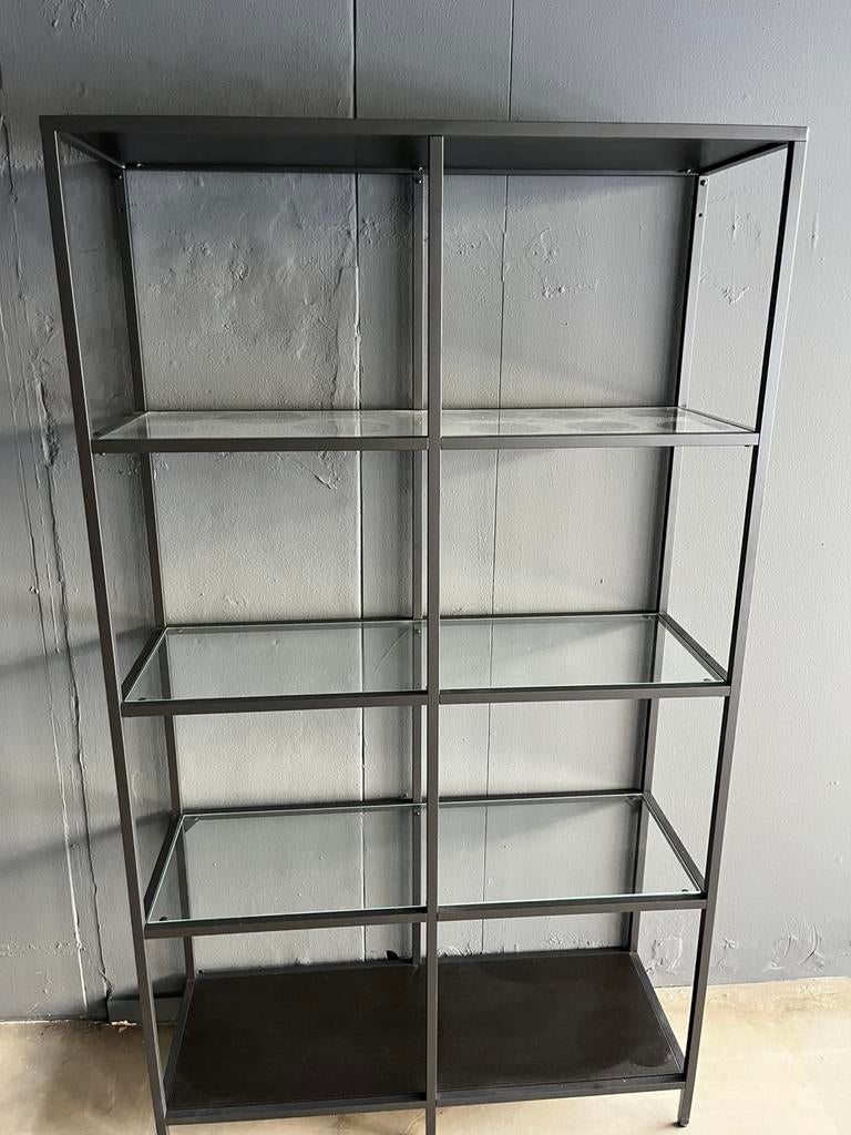 Ikea Vittsjö stellinkast met glasplaten, Ophalen, Zo goed als nieuw