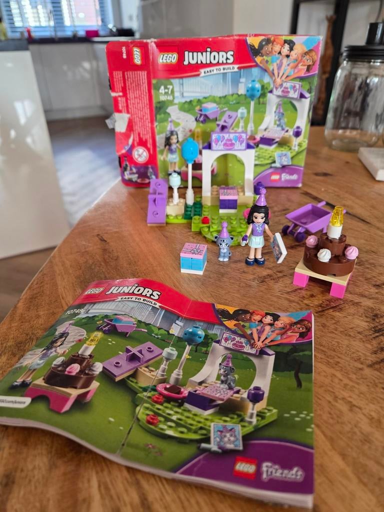 Lego Juniors Friends 10748 Emma's Dierenfeestje, Ophalen of Verzenden, Zo goed als nieuw, Complete set, Lego