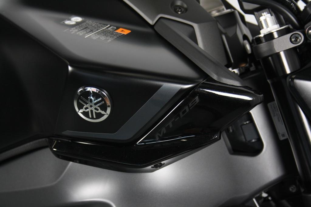 Yamaha MT 09 Y-AMT - foto 3