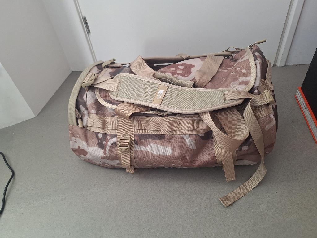 the north face duffelbag / weekentas maat M, 30 cm of meer, Beige, Ophalen of Verzenden, Zo goed als nieuw