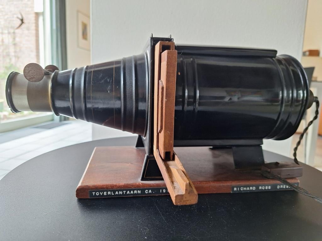 Antieke Toverlantaarn - ca. 1918 - Richard Ross Dresden, Ophalen, Gebruikt