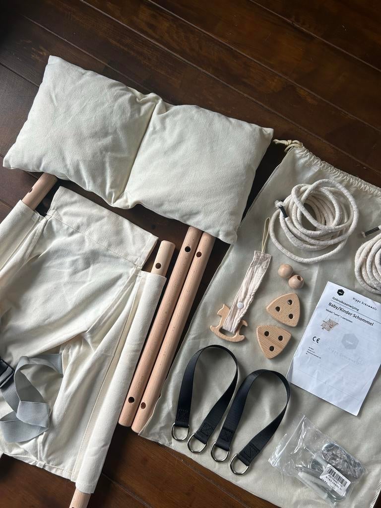 Hippe Schommels kuipstoeltje Off-White Model Luna, Schommelstoel, Nieuw, Met gordel(s) of riempje(s), Ophalen