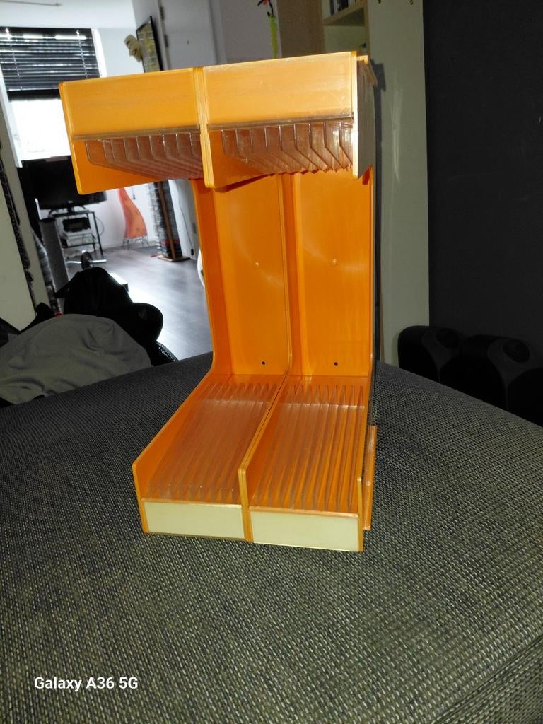 U-box platenrekken., Ophalen