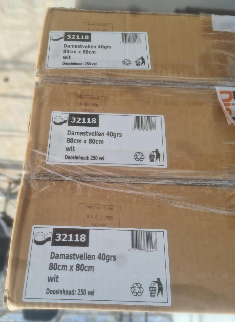 3 dozen damastvellen / tafelkleden wit wegwerp 80 x 80 cm, Ophalen, Nieuw, Vierkant