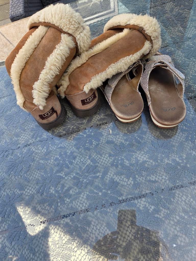 Ugg laarzen en sandalen maat 37, UGG, Bruin, Lage of Enkellaarzen, Ophalen of Verzenden
