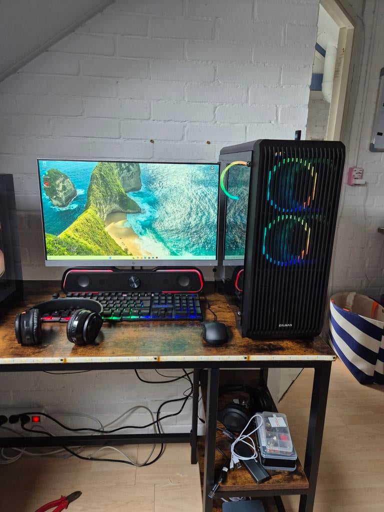 Te koop, Met monitor, Nieuw, Ophalen of Verzenden, SSD