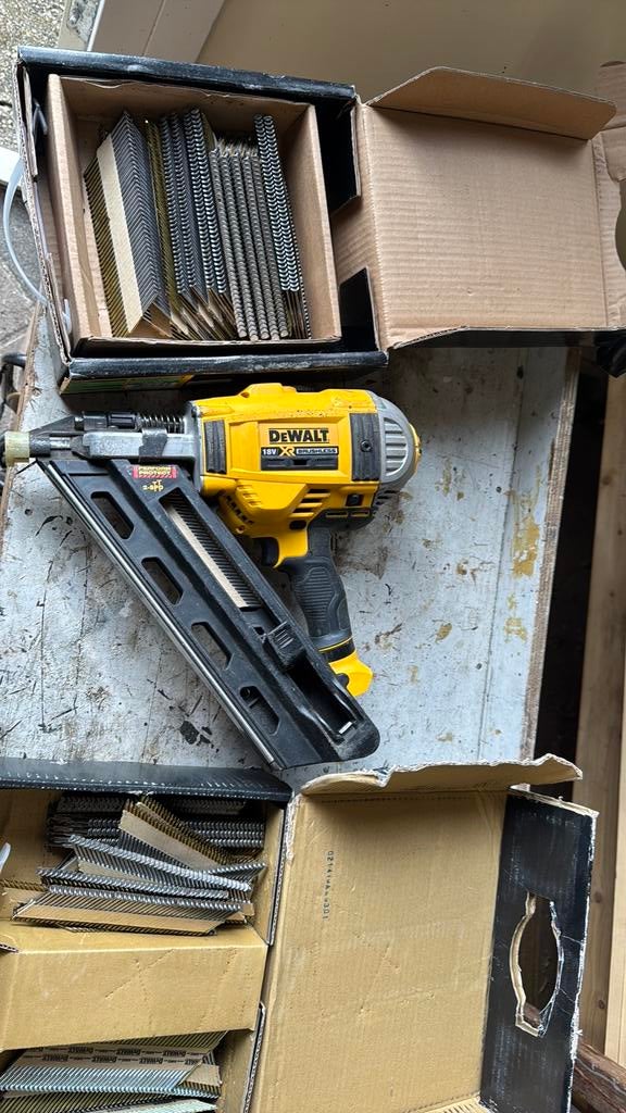 Dewalt constructie tacker, Doe-het-zelf en Verbouw, Ophalen, Gebruikt