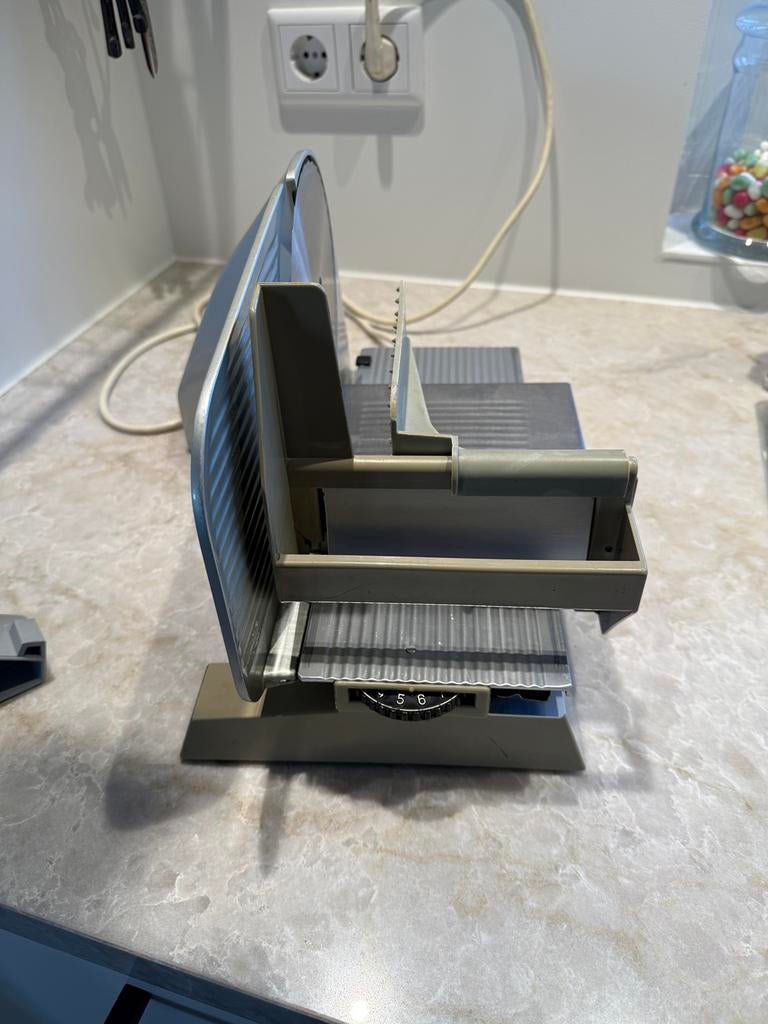 Snijmachine, Ophalen, Zo goed als nieuw