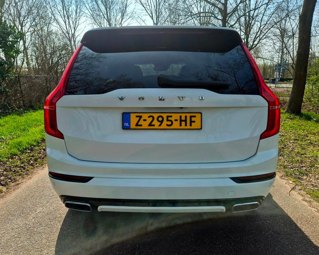 Volvo XC90 2.0 T8 Recharge AWD R-Design . 22 inch . Camera, Auto's, Volvo, 4 cilinders, 1969 cc, 7 stoelen, Wit
