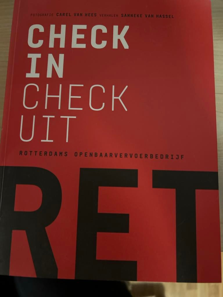 Check In Check Uit - RET Rotterdam, Boeken, Ophalen of Verzenden, Zo goed als nieuw, Overige onderwerpen