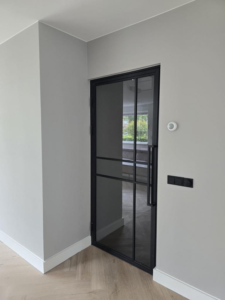 Latex Spuiten In Brabant & Lakspuiten&schilderwerk, Diensten en Vakmensen, Schilders en Behangers, Garantie, Behangen