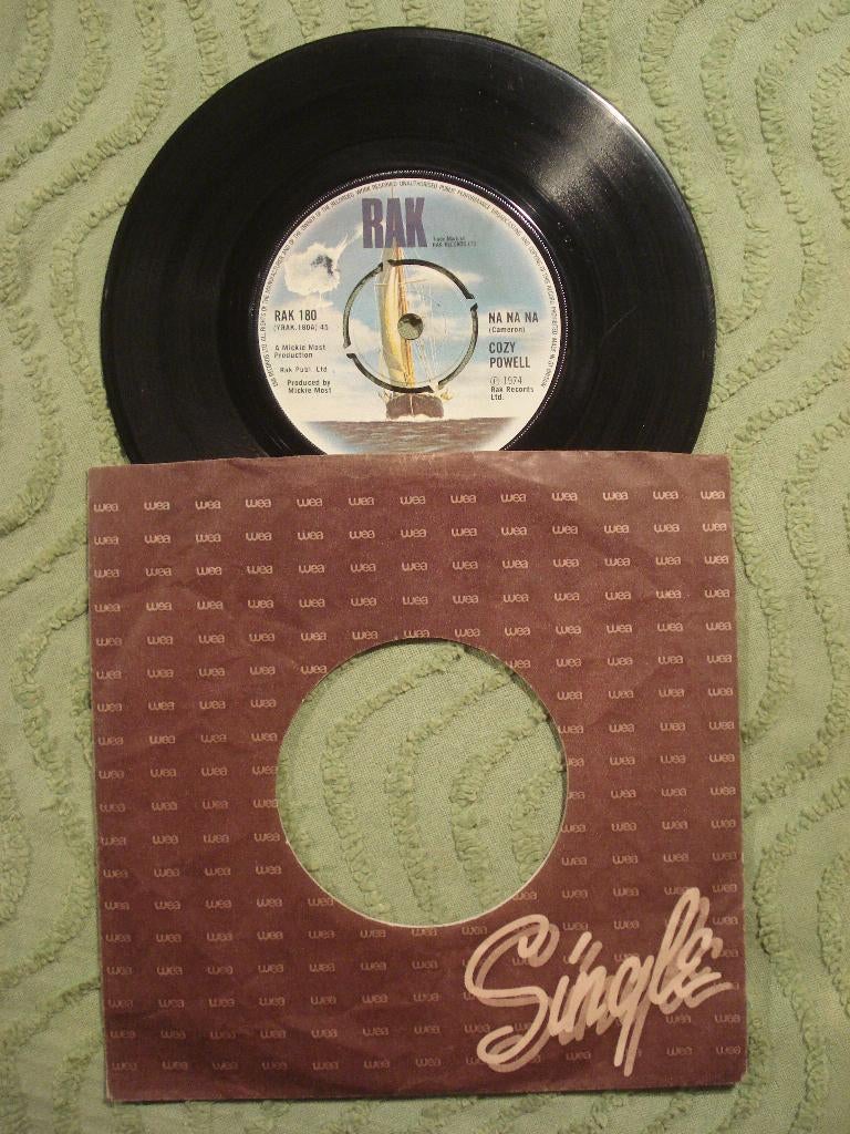 Cozy Powell 7" Vinyl Single: ‘Na Na Na’ (UK), Gebruikt, 7 inch, Single, Ophalen of Verzenden