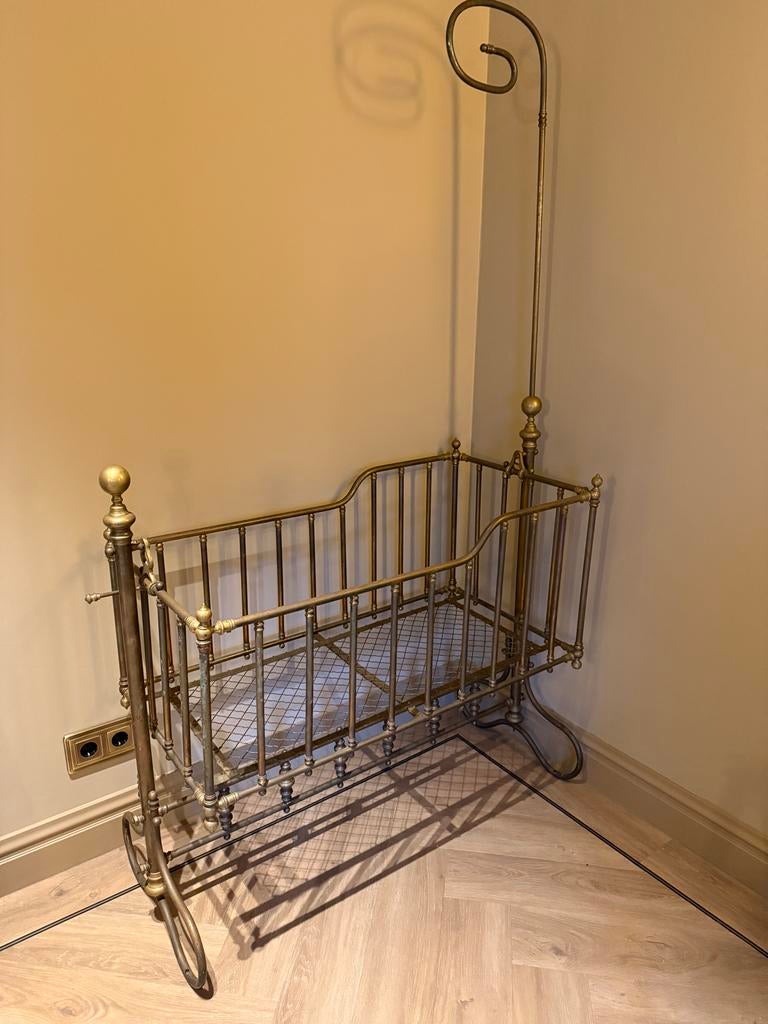 Antiek gouden wiegje, Ophalen, Gebruikt, Wieg