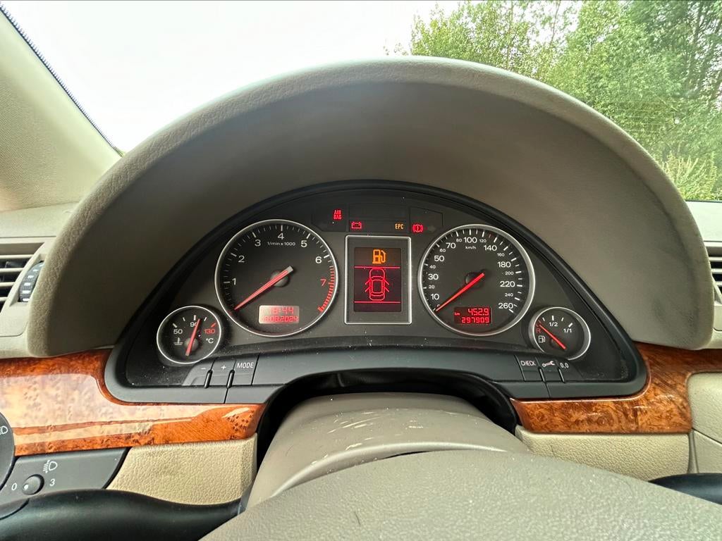 Audi A4 2.0 110KW 2004 Blauw, Voorwielaandrijving, 65 €/maand, 1325 kg, Beige