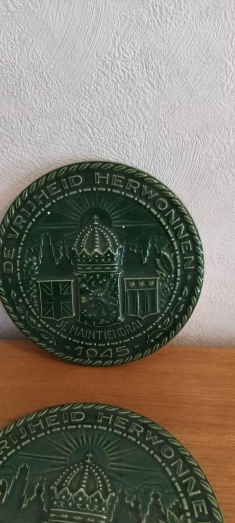 Bevrijdings tegel 2stuks, Verzamelen, Militaria | Tweede Wereldoorlog, Ophalen of Verzenden, Overige soorten, Nederland, Overige typen