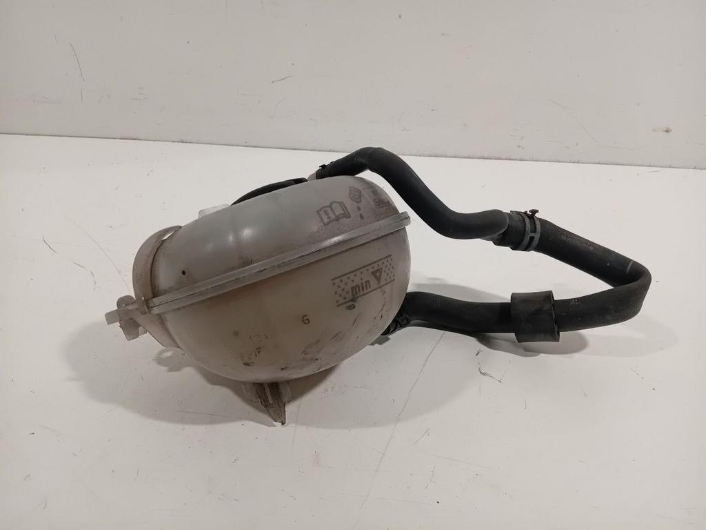 Koelvloeistof reservoir Volkswagen Golf, Auto-onderdelen, Onderdelen@venauto.nl, Van der Ven Autorecycling B.V., Gebruikt, Ettenseweg 76, 4706 PB Roosendaal, The Netherlands