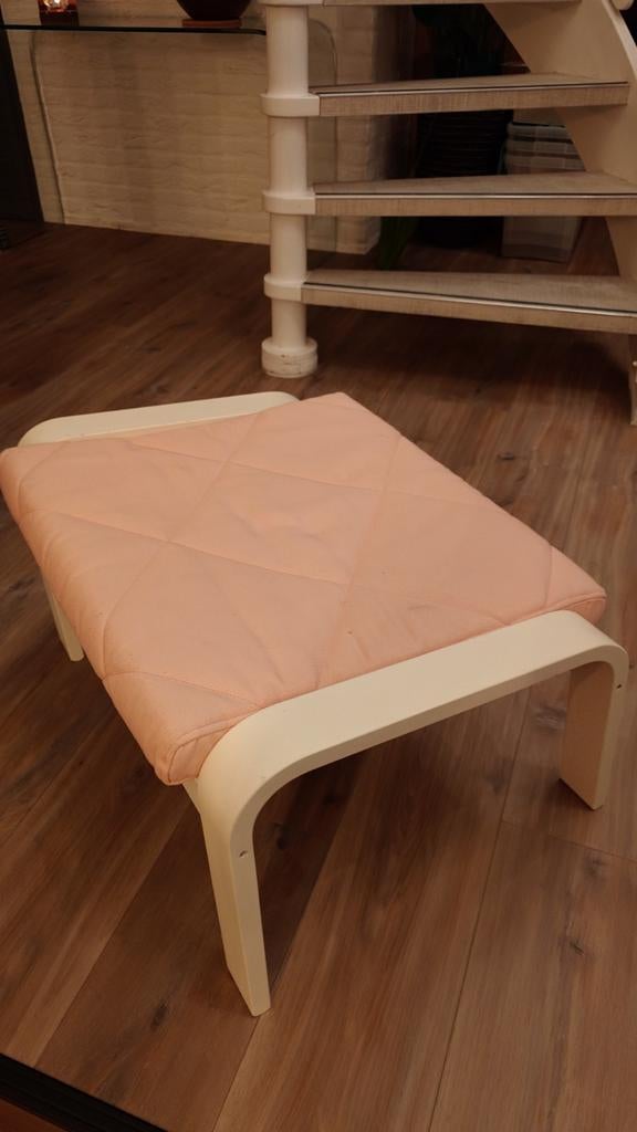 Poang Ikea voetenbank wit met kussen, Ophalen of Verzenden, Zo goed als nieuw, Wit, Eén