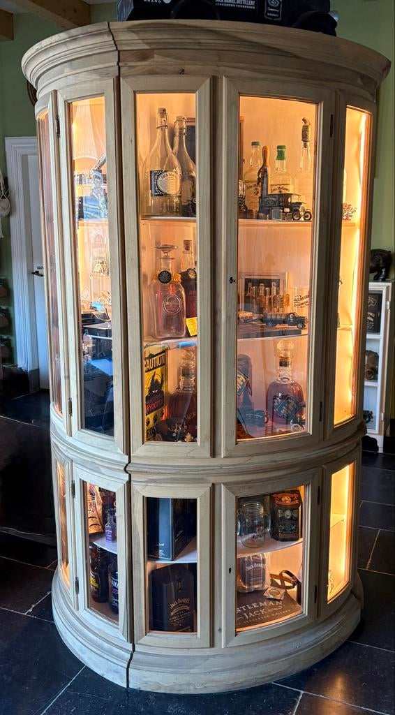 Ronde vitrinekast  - hoek vitrine, Ophalen, Met deur(en), 50 tot 100 cm, Zo goed als nieuw