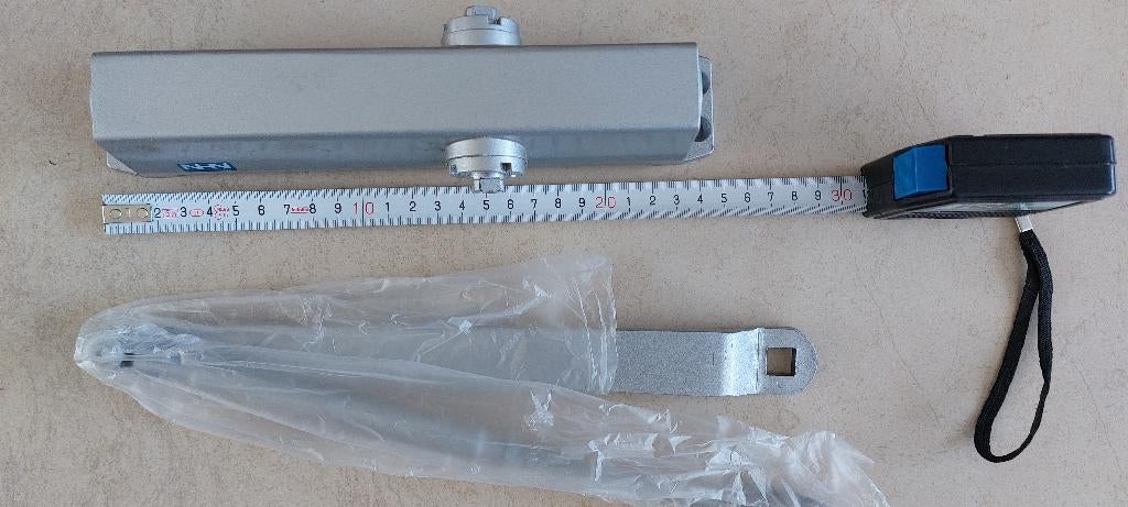 Nieuwe DEURDRANGER, Ophalen of Verzenden, Nieuw, IJzer, Overige typen