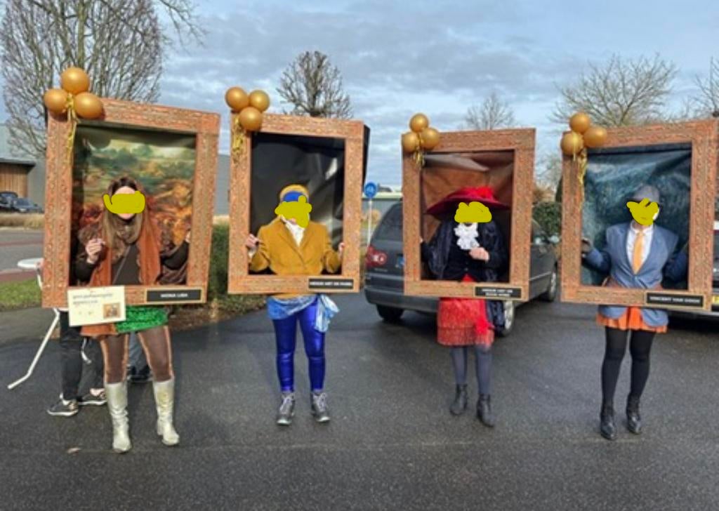 Carnavalsgroep Schilderijen Mona Lisa, Vincent van Gogh, etc, Ophalen, Carnaval, Maat 42/44 (L), Zo goed als nieuw