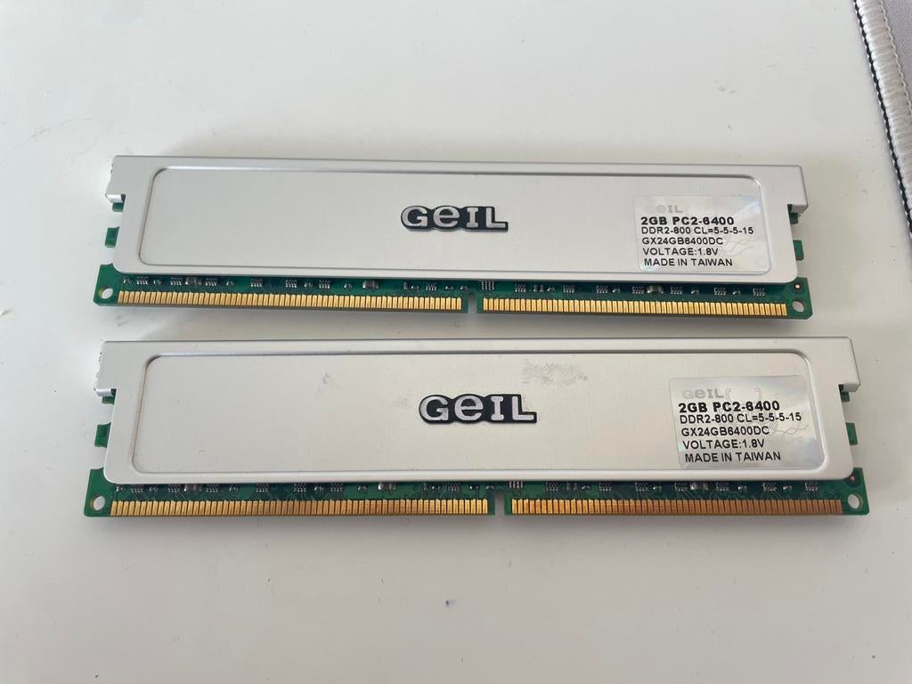 DDR2 geheugen 2x2GB, Computers en Software, RAM geheugen, Ophalen of Verzenden, Zo goed als nieuw, DDR2, Desktop