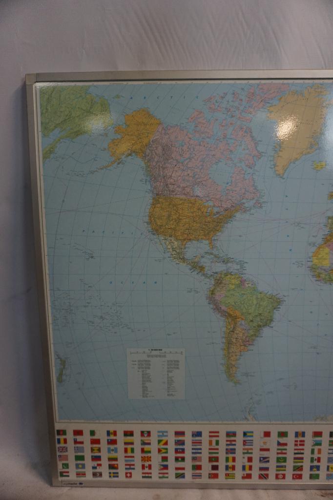 Landkaart wereldkaart bord magnetisch 142x99.5, Landkaart, 1800 tot 2000, Wereld, Ophalen