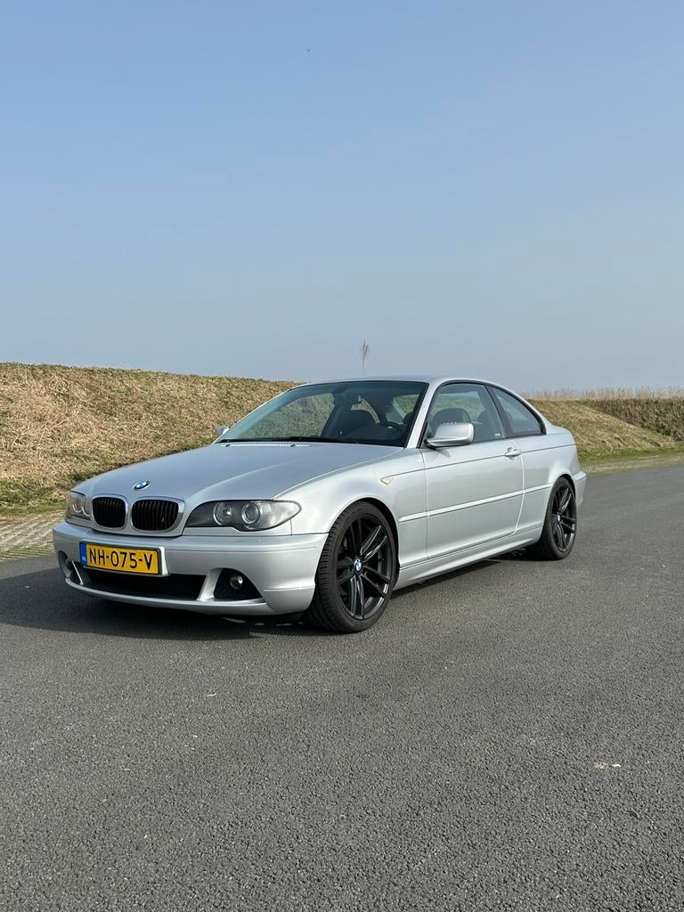 BMW E46 318CI 2.0, Auto's, BMW, Achterwielaandrijving, 1995 cc, 4 stoelen, Handgeschakeld