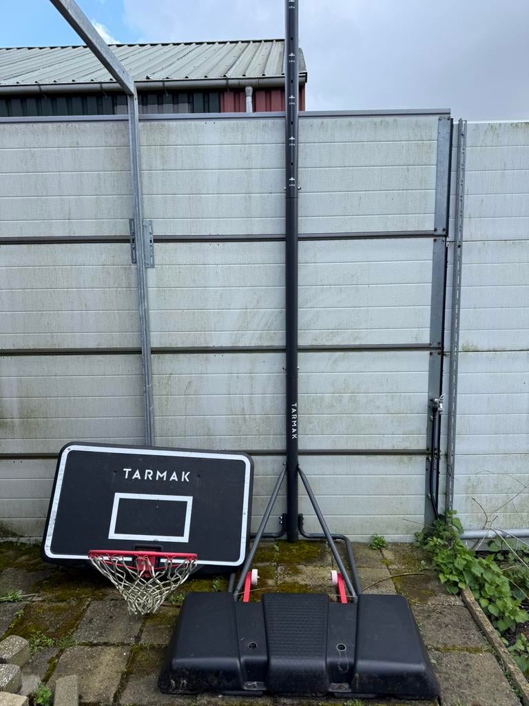 Tarmak basketbal hoop, Sport en Fitness, Basketbal, Ophalen of Verzenden, Zo goed als nieuw, Ring, Bord of Paal