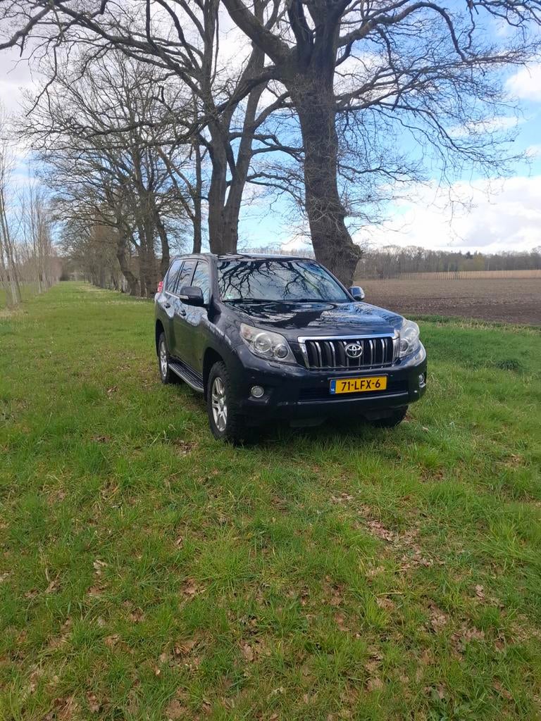 Toyota Landcruiser 3.0 D-4d 5DR AUT 2010, Auto's, Automaat, Stof, 4 cilinders, 3000 kg