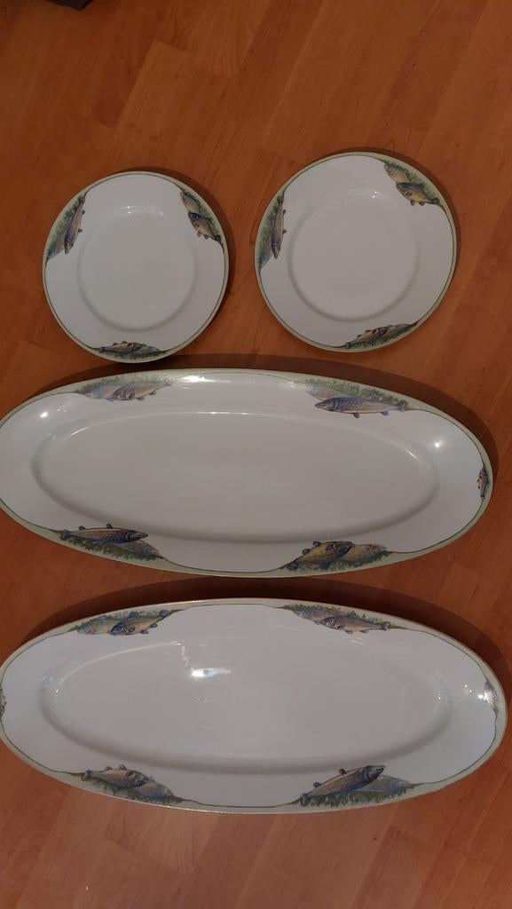 Fraureuth 2 grote porseleinen serveer schalen +2 borden., Ophalen