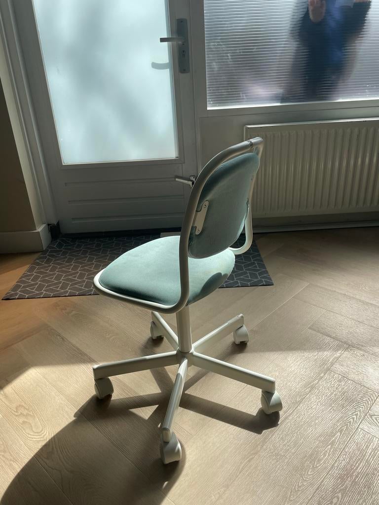 Lichtblauwe Bureaustoel op Wielen - Zo goed als nieuw, Huis en Inrichting, Bureaustoelen, Zo goed als nieuw, Bureaustoel, Blauw