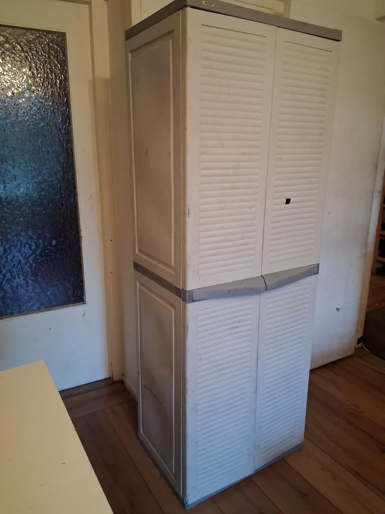 Te koop, Keter merk opbergkast, Tuin en Terras, Bergingen en Tuinkasten, Ophalen, Kunststof