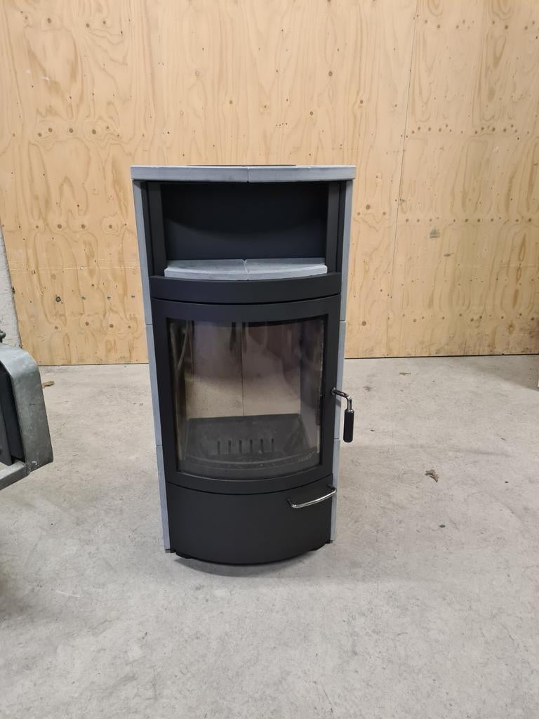 PRACHTIGE SPEKSTEEN HOUTKACHEL MET AUTOMAAT