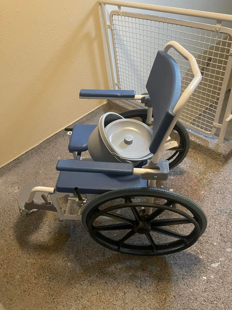 Po stoel, Ophalen of Verzenden, Zo goed als nieuw, Duwrolstoel