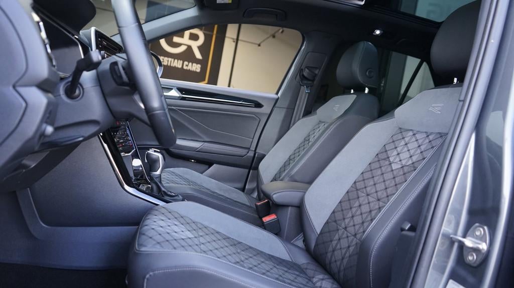 Volkswagen T-Roc R-Line 1.5 TSI BLACK STYLE-AUTOMAAT-ACC-CAM, Zwart, 4 cilinders, 150 pk, Bedrijf