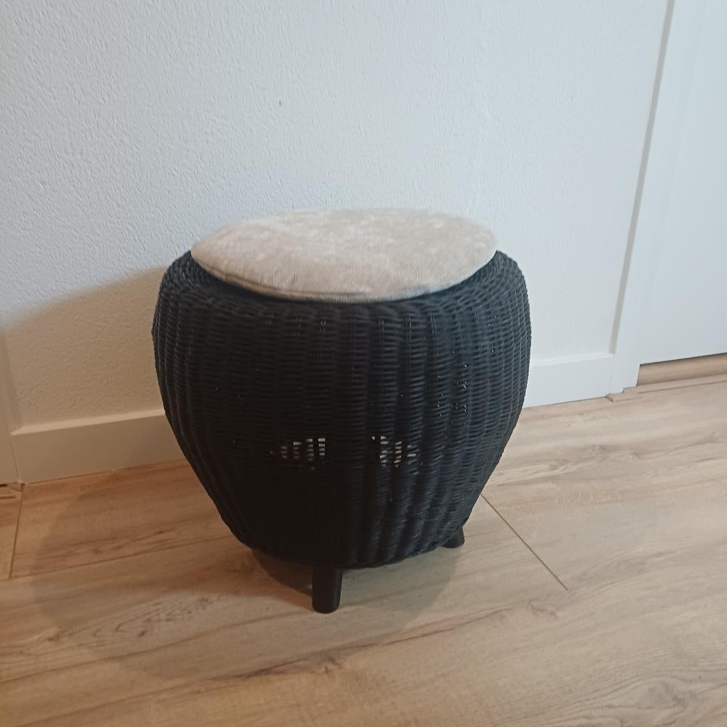 Vintage rotan krukje (evt. met stoeltje), Huis en Inrichting, Ophalen, Gebruikt, Hout