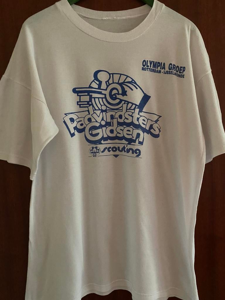 Tshirt Scouting Olympia Rotterdam, Verzamelen, Scouting, Ophalen of Verzenden, Gebruikt, Embleem, Speld of Insigne