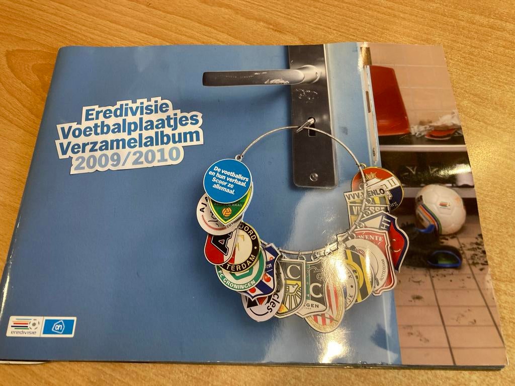 Eredivisie Voetbalplaatjes Verzamelalbum 2009/2010, Ophalen of Verzenden, Nieuw, Boek of Tijdschrift