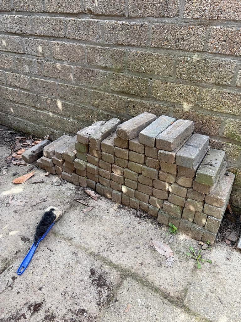 Gebruikte betonnen stenen voor tuin of pad, Doe-het-zelf en Verbouw, Metselstenen, Ophalen, Gebruikt, Beton
