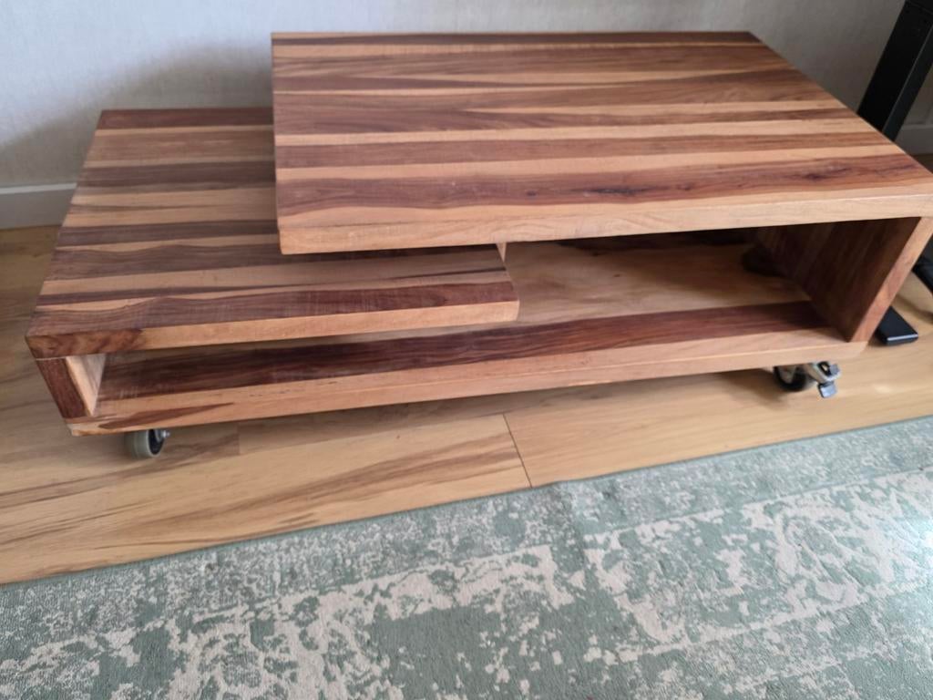 Sheesham houten salontafel op wieltjes, 100 tot 150 cm, Minder dan 50 cm, Rechthoekig, 50 tot 100 cm