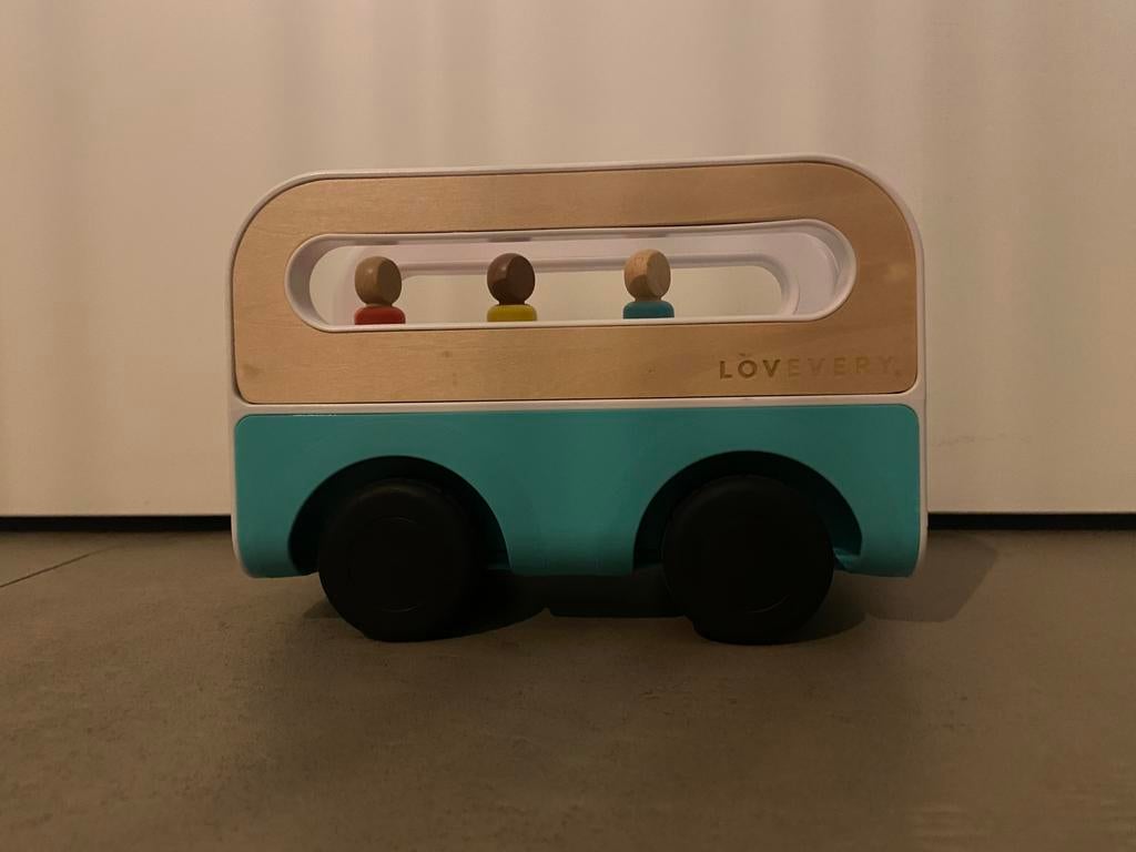 Mooie Lovevery bus - speelgoed, Kinderen en Baby's, Speelgoed | Houten speelgoed, Ophalen of Verzenden, Gebruikt, Duw- of Trekspeelgoed