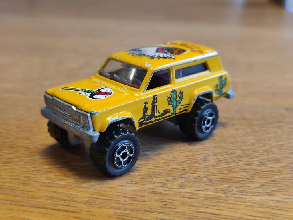 Majorette JEEP Cherokee GEEL, Ophalen of Verzenden, Auto