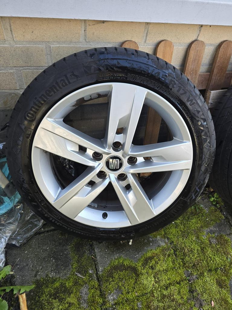 Seat Leon Fr velgen in goede staat!✅, Auto-onderdelen, Banden en Velgen, Gebruikt, Banden en Velgen, 17 inch, Ophalen of Verzenden