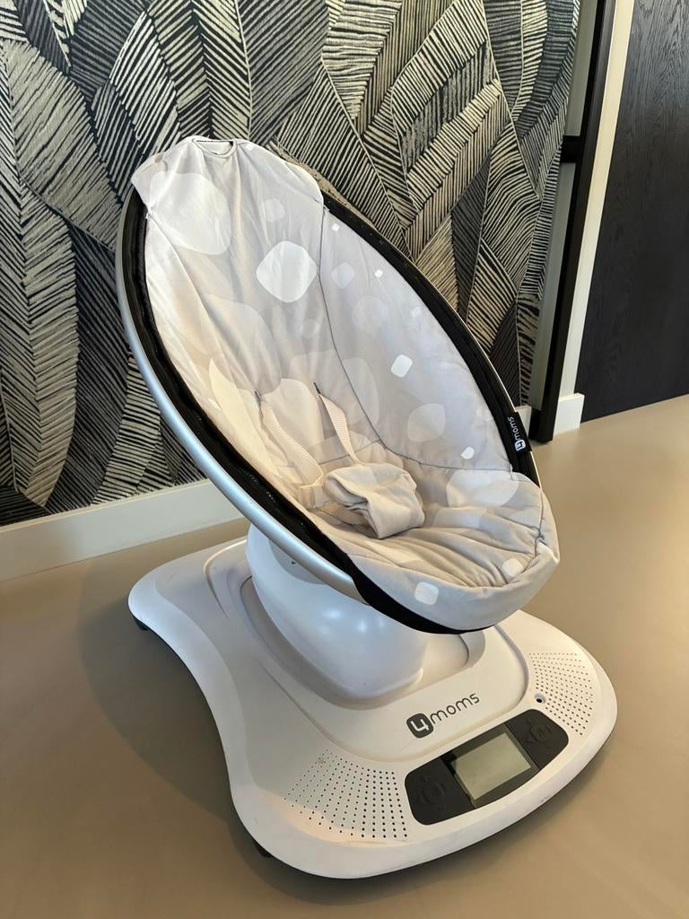 4 moms, Ophalen, Zo goed als nieuw