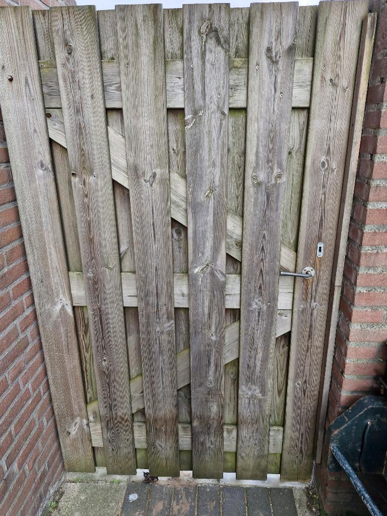 Houten poort met beslag en 2 sleutels, Ophalen, Gebruikt, Hout, Tuinhek