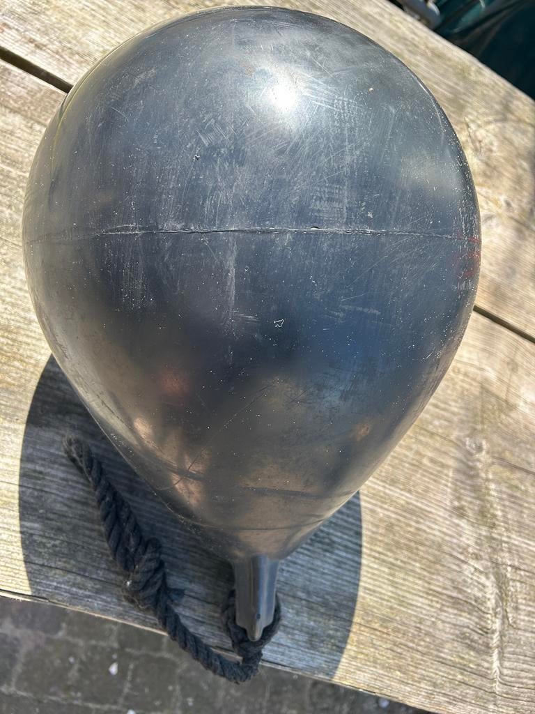 Zwarte ronde stootwil voor boot izgs, Ophalen of Verzenden, Zo goed als nieuw, Overige typen