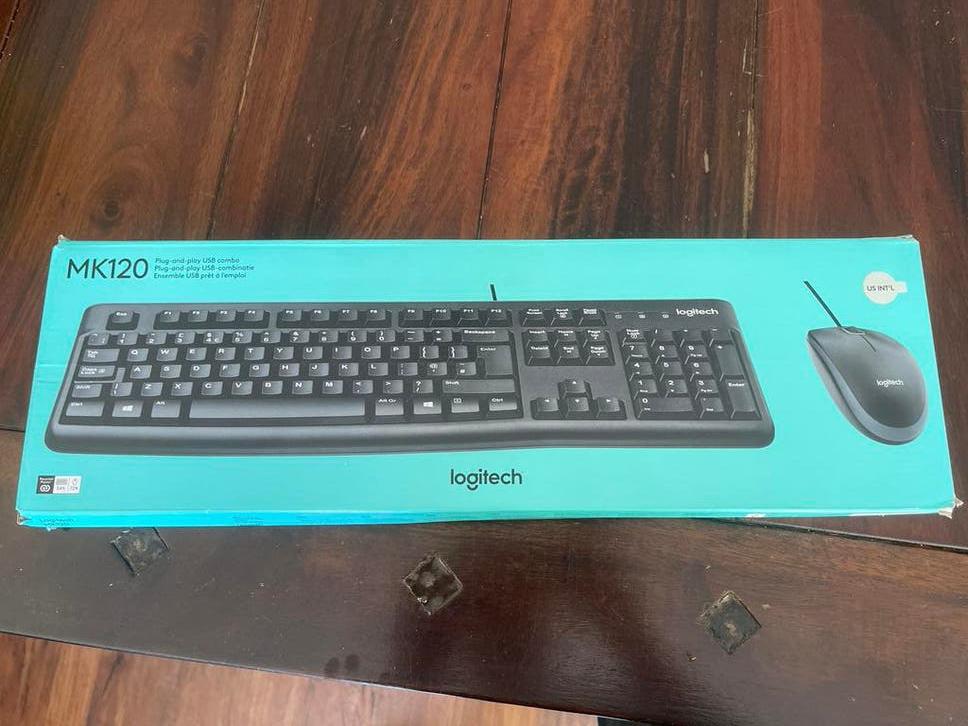 Logitech MK120 Toetsenbord en Muis Set - Nieuw in Doos, Computers en Software, Toetsenborden, Toetsenbord en muis-set, Nieuw, Ophalen of Verzenden