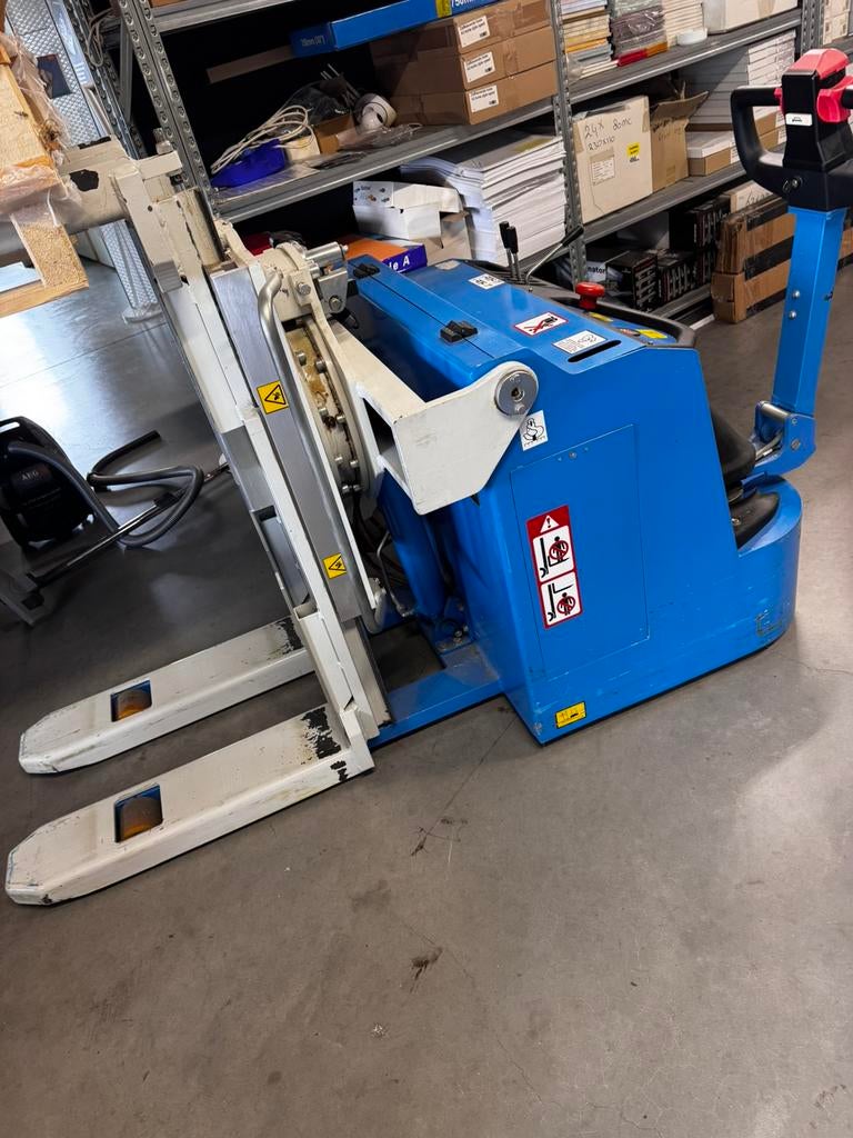 Argo stapelkeerder bj 2008 op accu, Ophalen, Zo goed als nieuw