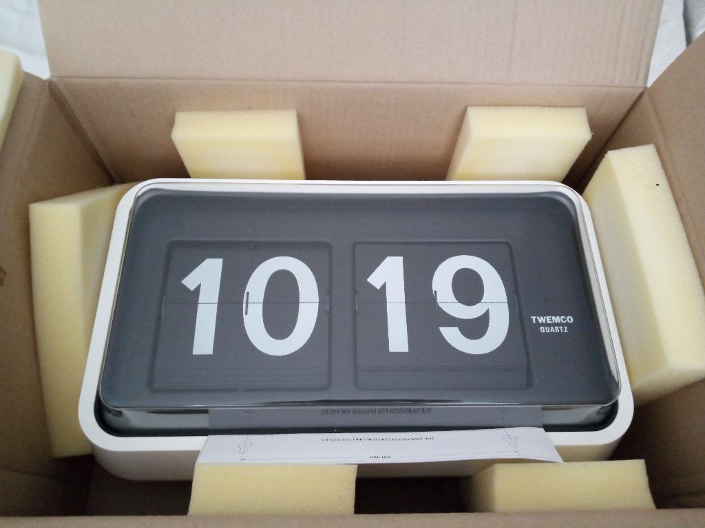 Twemco BQ-100, Ophalen of Verzenden, Nieuw, Analoog, Wandklok