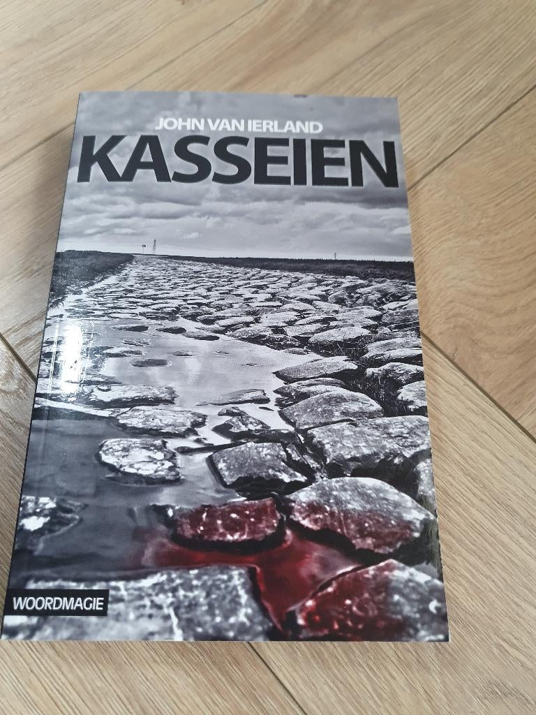 Kasseien John van Ierland roman wielrennen boek, John van Ierland, Nieuw, Ophalen of Verzenden, Nederland